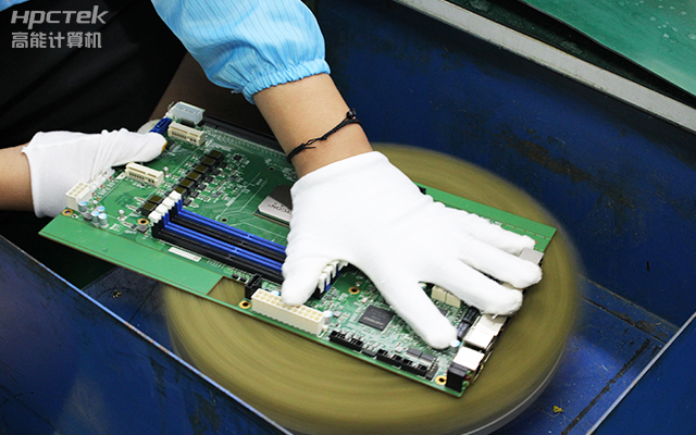 龙芯3A6000：开启国产工控主板“芯”时代(图1)