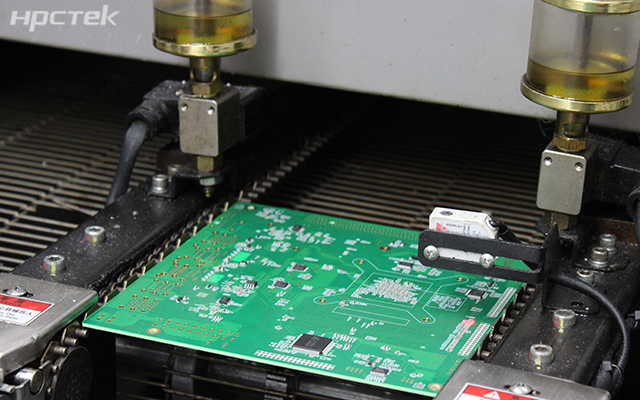 什么是主板?主板上芯片组的功能定义(图1) 什么是主板?主板上芯片组的功能定义(图1)