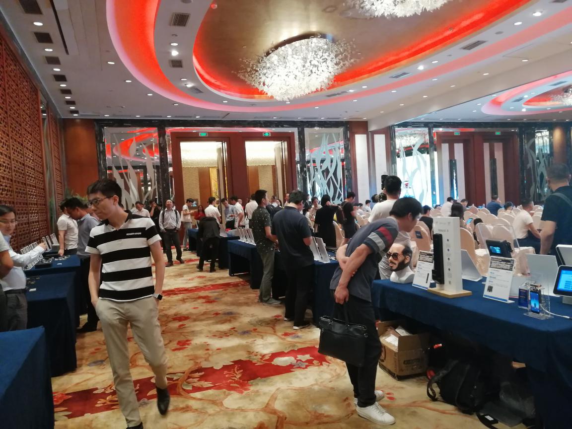 【高能计算】2019英特尔物联网高峰论坛 【高能计算】2019英特尔物联网高峰论坛